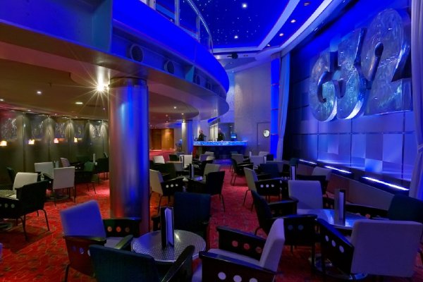 Queen Mary 2 Gallery Image